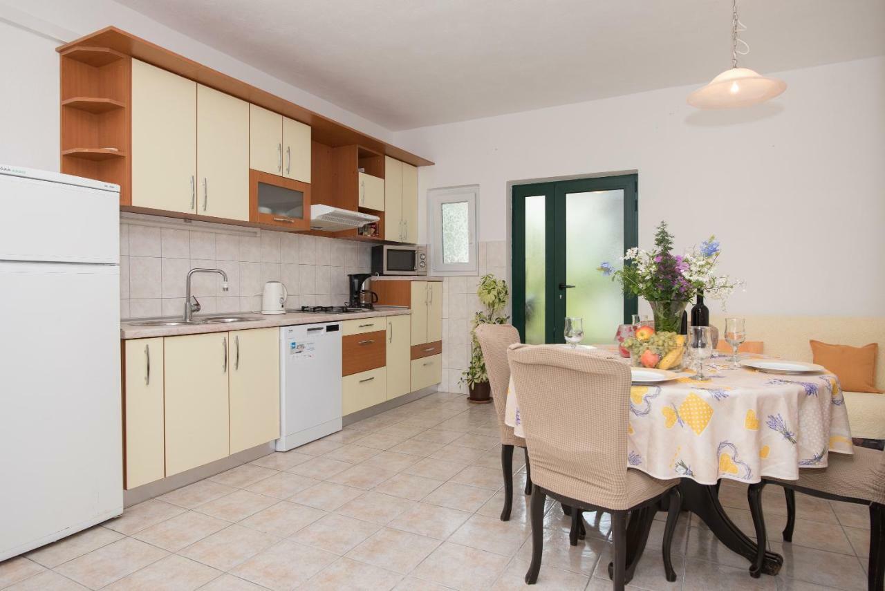 Mirjana Apartman Vodice Eksteriør billede